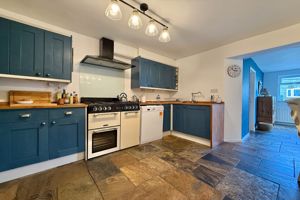 Kitchen/Breakfast Room- click for photo gallery